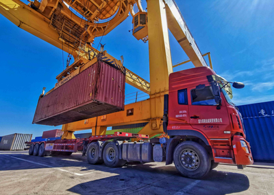 區(qū)域市場(chǎng)探析:資源集聚下的新疆